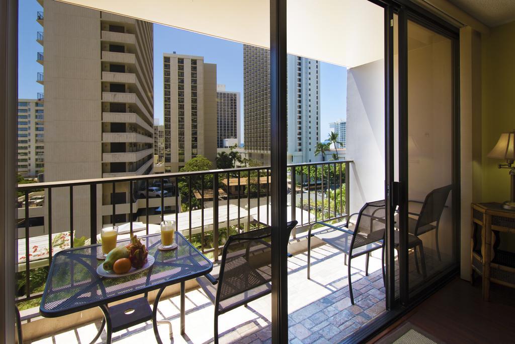 Waikiki Sunset Mountain View Near Beach With Parking Honolulu Exterior photo