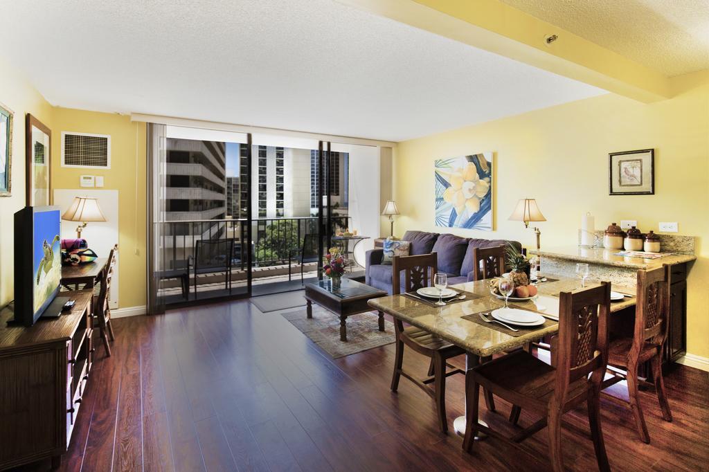 Waikiki Sunset Mountain View Near Beach With Parking Honolulu Exterior photo